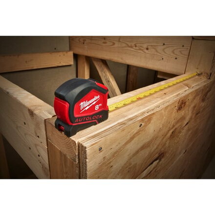 Zvinovací meter Milwaukee 8 m Autolock