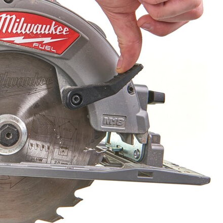 AKU okružná píla Milwaukee M18  FUEL™ FCS66- 0C