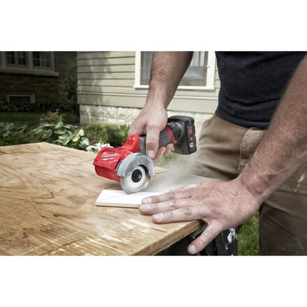 AKU okružná píla Milwaukee M12  FUEL™ FCOT-422X