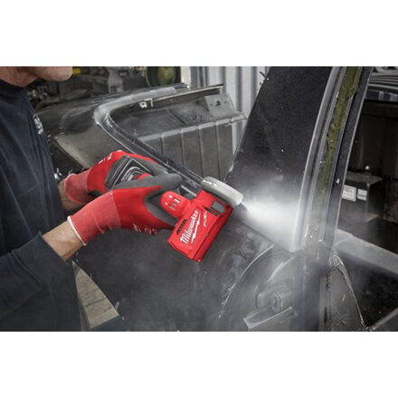 AKU okružná píla Milwaukee M12  FUEL™ FCOT-0