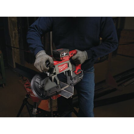 AKU pásová píla Milwaukee M18  FUEL™ CBS125-502C