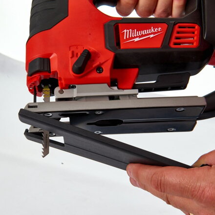 AKU priamočiara píla Milwaukee M18 BJS-402C
