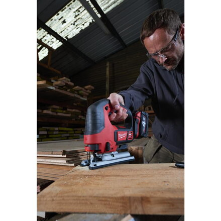AKU priamočiara píla Milwaukee M18 BJS-402C