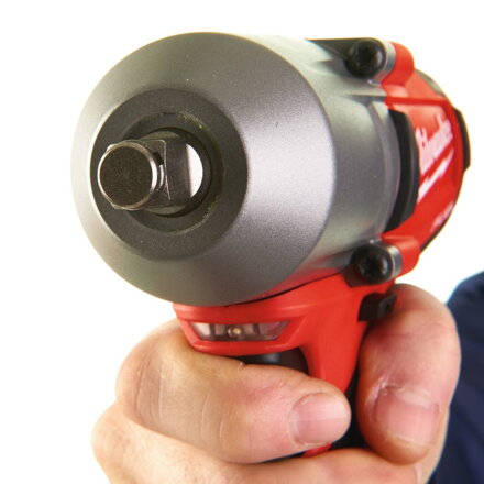 AKU 1/2˝ rázový uťahovák Milwaukee M18  FUEL™ FMTIWF12-0
