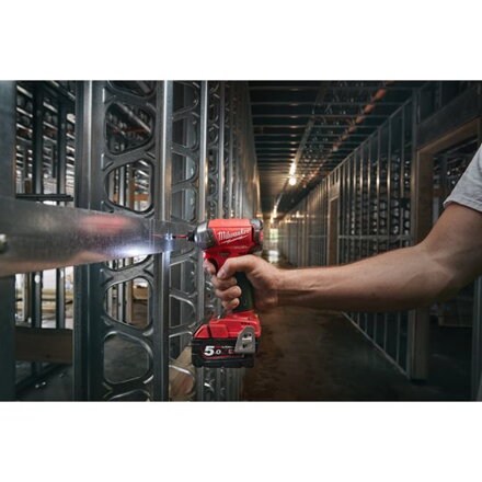 AKU 1/4˝ Hex hydraulický rázový uťahovák Milwaukee M18 SURGE™ FUEL™ FQID-502X
