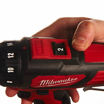 AKU skrutkovač Milwaukee M12 BDD-202C