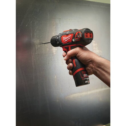 AKU skrutkovač Milwaukee M12 BDD-202C