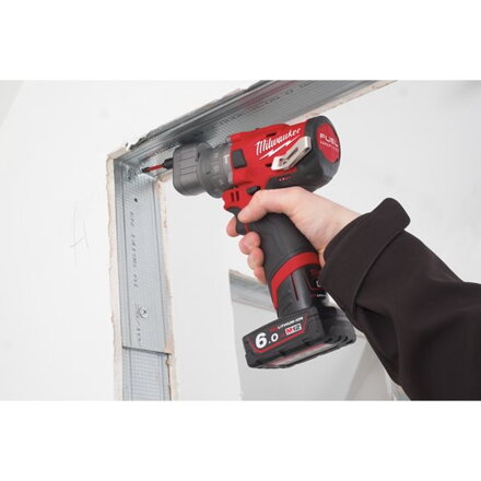 AKU skrutkovač Milwaukee M12  FUEL™ FPDX-202X s príklepom