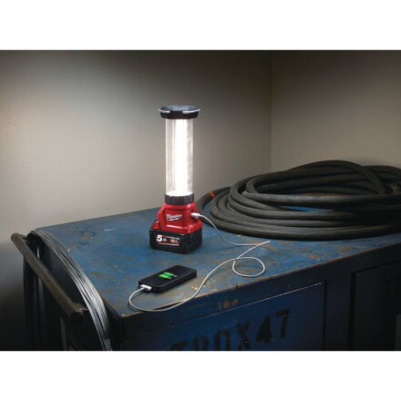 AKU LED lucernové svietidlo Milwaukee M18 LL-0